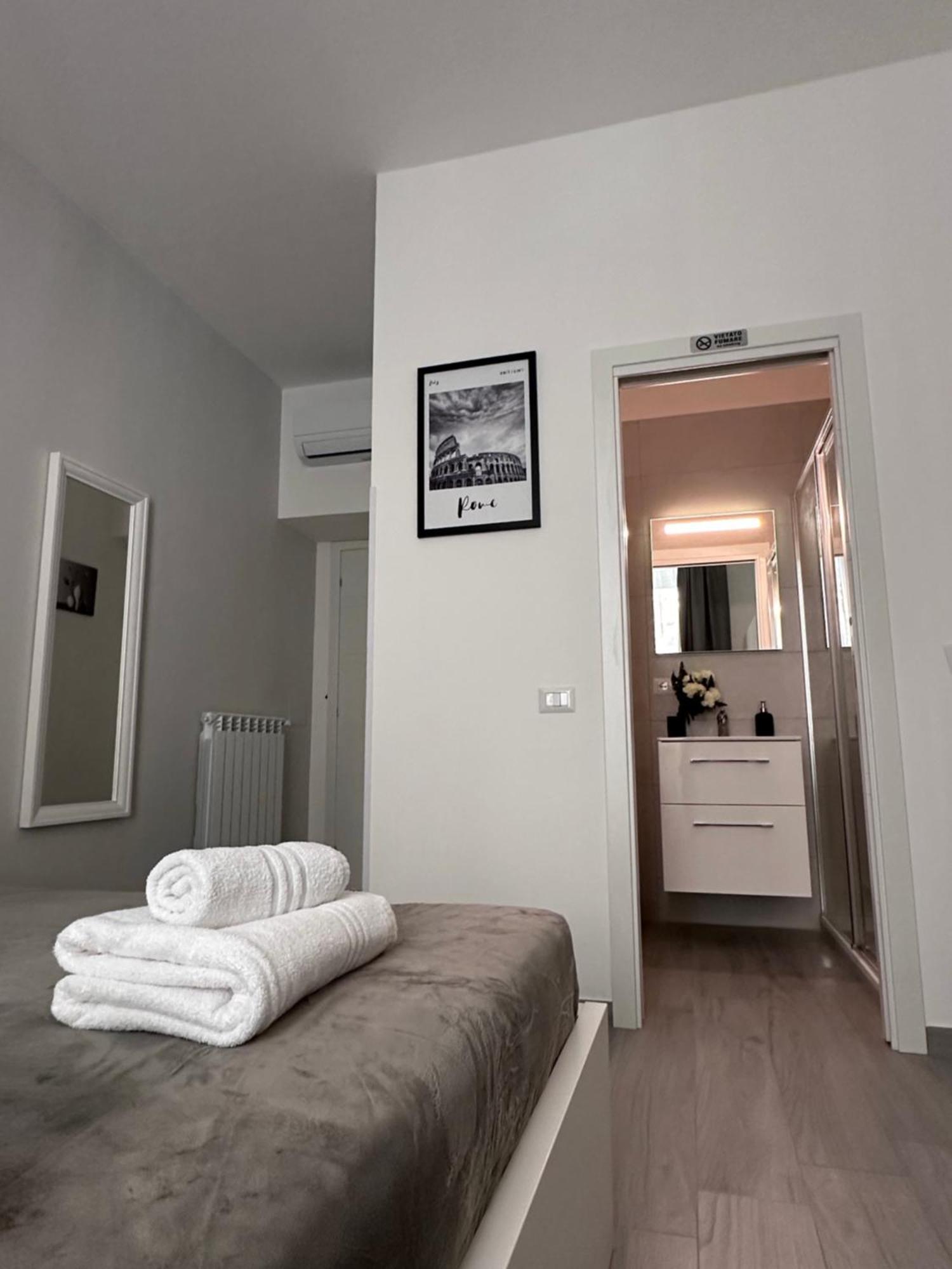Roma Centro Softrooms Guest House Affittacamere Екстериор снимка